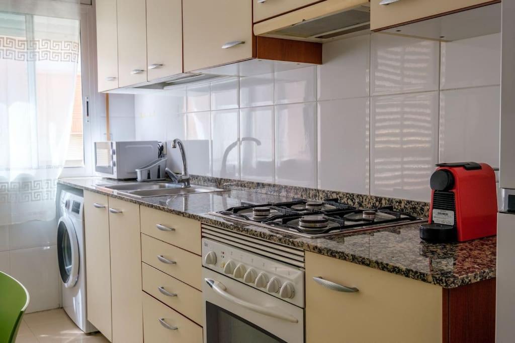 Apartamento En Complejo Residencial, Con Piscina. Salou Exteriér fotografie
